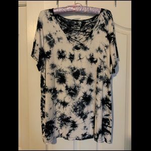 Torrid tie dye tee size 3X